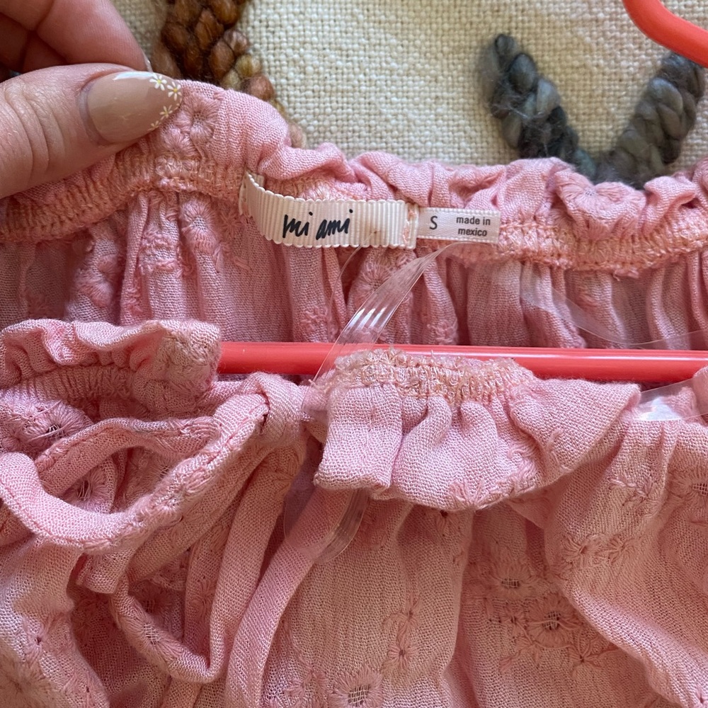 Francesca’s Off The Shoulder Lace Crop Top - Picture 3 of 7